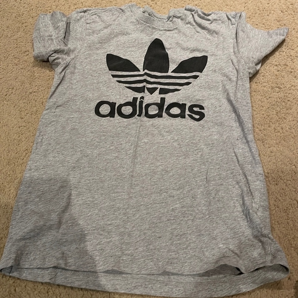 Casual ADIDAS tshirt